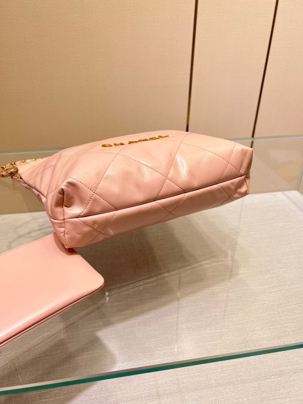 CHANEL HOBO BAG 22 PINK LAMBSKIN GOLD HARDWARE