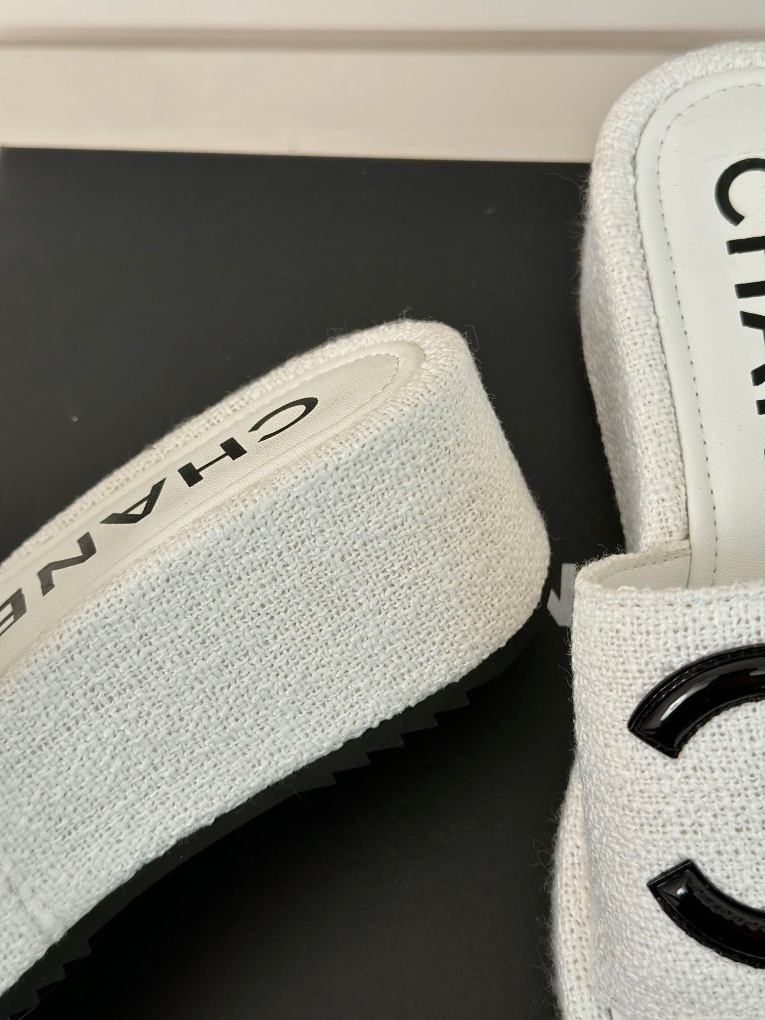 CHANEL CLASSIC SLIPPERS THICK SOLE IN WHITE TWEED